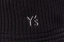ニットバケット Y's SS25 アウトラインロゴ ブラック