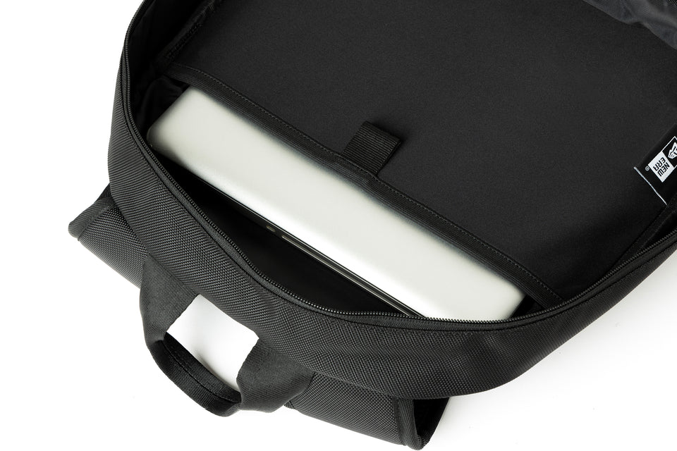 コードパック 28L Y's SS25 アウトラインロゴ ブラック