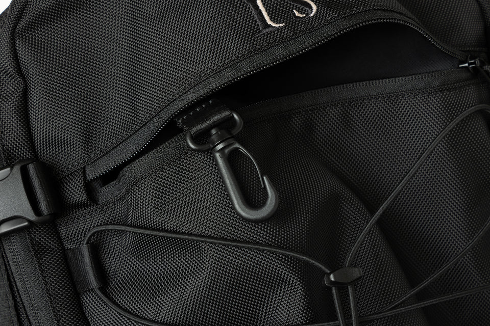コードパック 28L Y's SS25 アウトラインロゴ ブラック