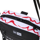 スクエア ショルダーポーチ 1.5L TARO OKAMOTO 岡本太郎 | NEW ERA ニューエラ公式オンラインストア