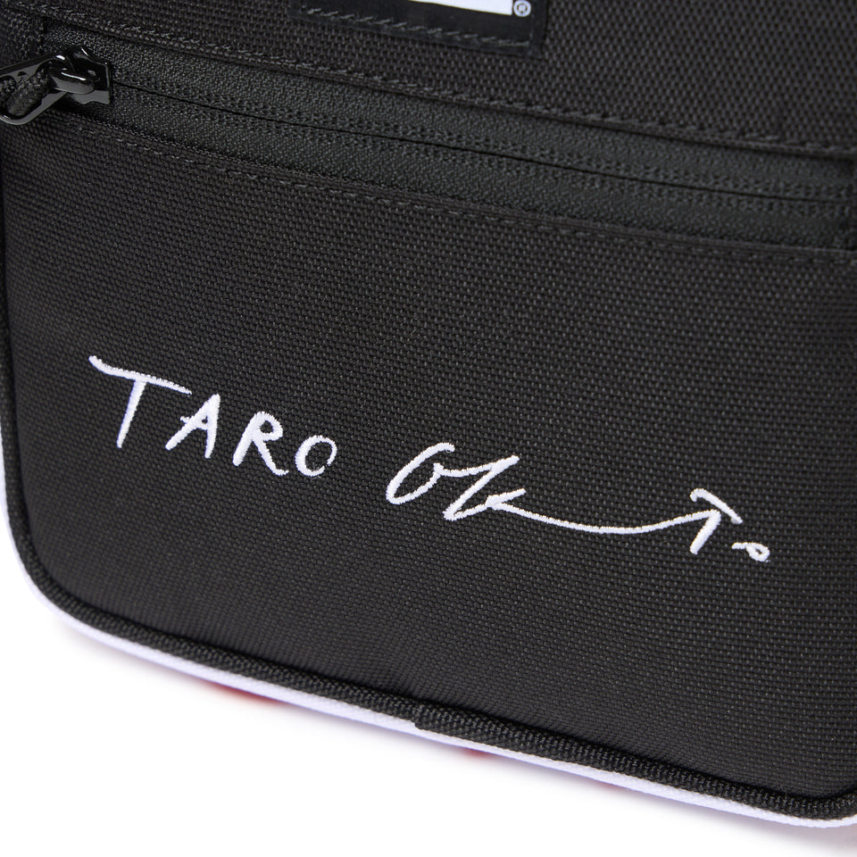 スクエア ショルダーポーチ 1.5L TARO OKAMOTO 岡本太郎 | NEW ERA ニューエラ公式オンラインストア