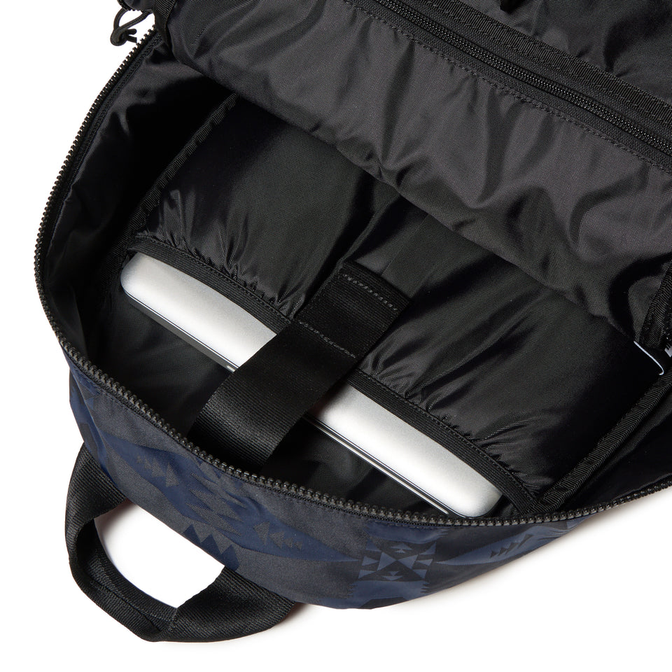 ライトパック 27L Pendleton ペンドルトン ネイビー | NEW ERA ニューエラ公式オンラインストア
