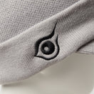 バイザーニット TARO OKAMOTO 岡本太郎 ライトグレー | ゴルフ | NEW ERA ニューエラ公式オンラインストア