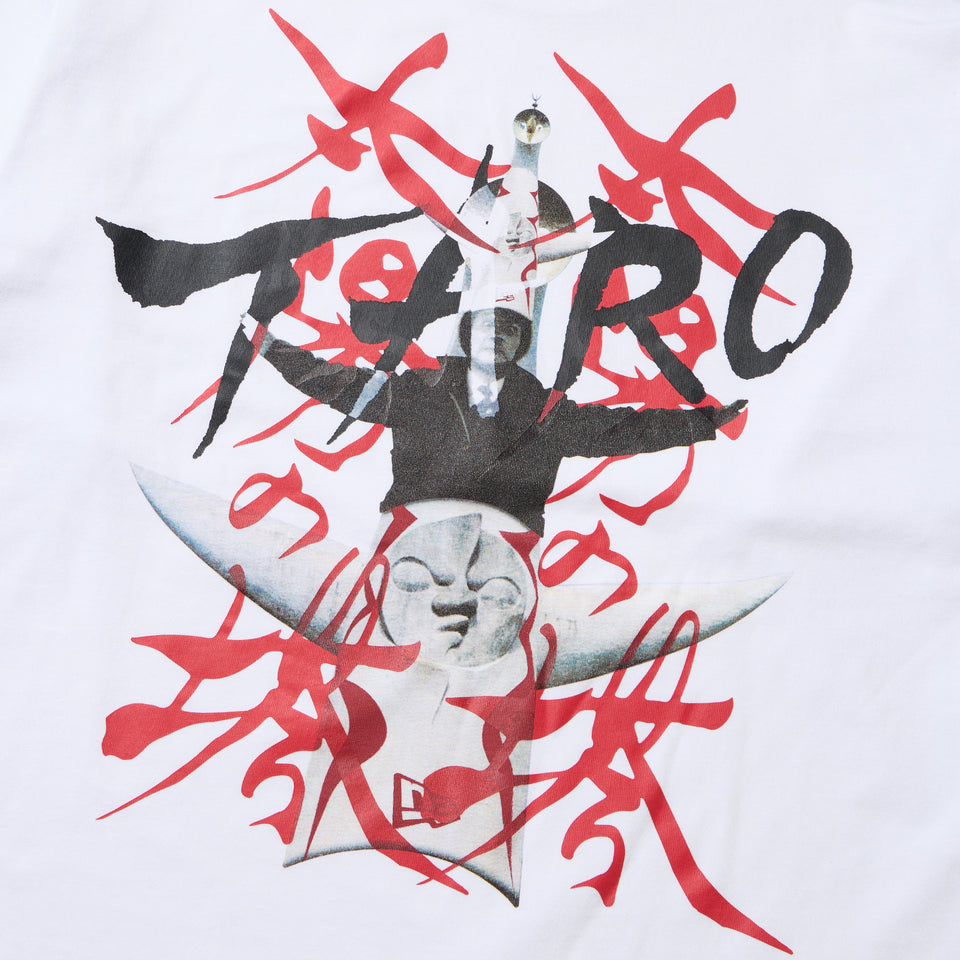 長袖 オーバーサイズド コットン Tシャツ TARO OKAMOTO 岡本太郎 太陽の塔 ホワイト | NEW ERA ニューエラ公式オンラインストア