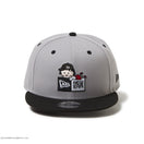 9FIFTY ちびまる子ちゃん ボックスロゴ まる子 グレー ブラックバイザー | NEW ERA ニューエラ公式オンラインストア