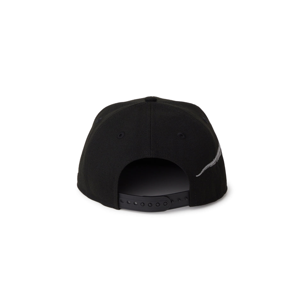 キッズ Youth 9FIFTY Tyrannosaurus ティラノサウルス 化石 ブラック | NEW ERA ニューエラ公式オンラインストア
