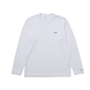 長袖 パフォーマンス Tシャツ VERTICAL LOGO ホワイト｜パフォーマンスアパレル | NEW ERA ニューエラ公式オンラインストア