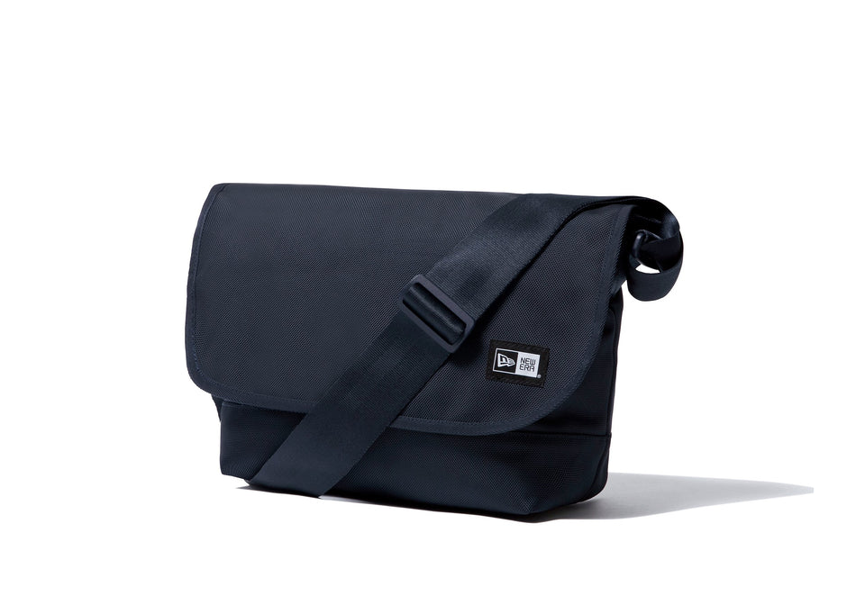 ショルダーバッグ 9L ネイビー