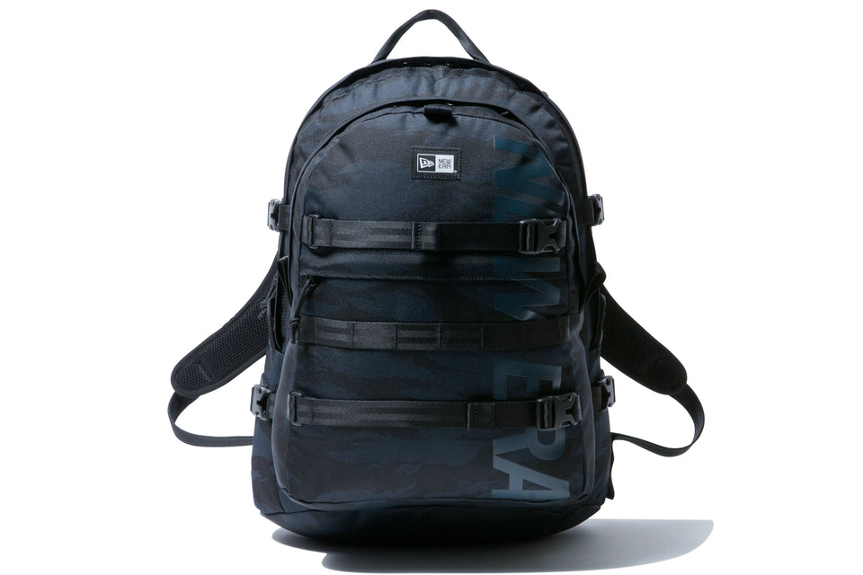 キャリアパック 35L プリントロゴ タイガーストライプカモネイビー × ネイビー