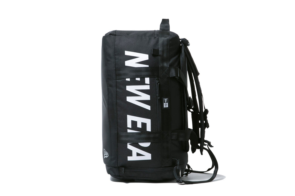 クラブ ダッフルバッグ 50L 2ウェイ プリントロゴ ブラック × ホワイト