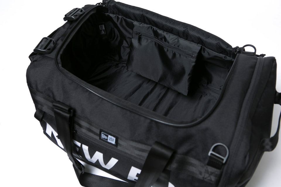 クラブ ダッフルバッグ 50L 2ウェイ プリントロゴ ブラック × ホワイト