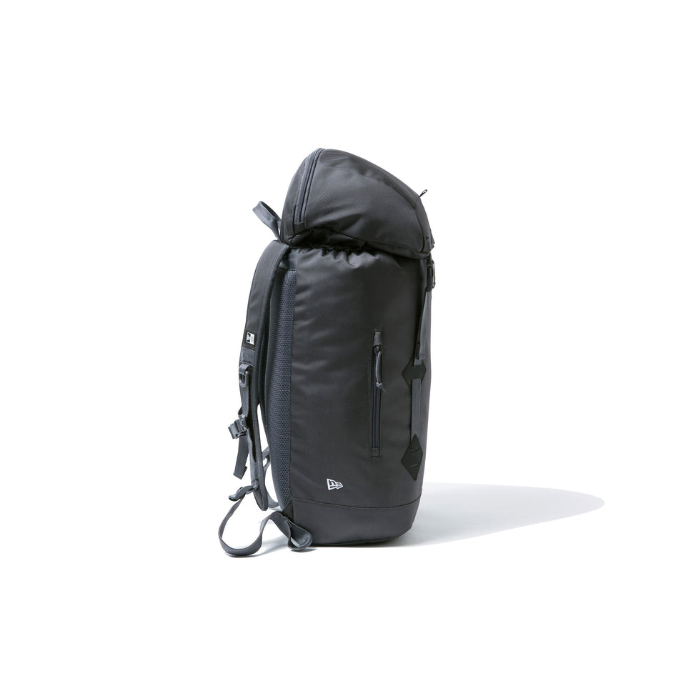 ラックサック 35L プリントロゴ グラファイト × ホワイト