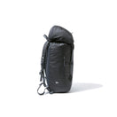 ラックサック 35L プリントロゴ グラファイト × ホワイト