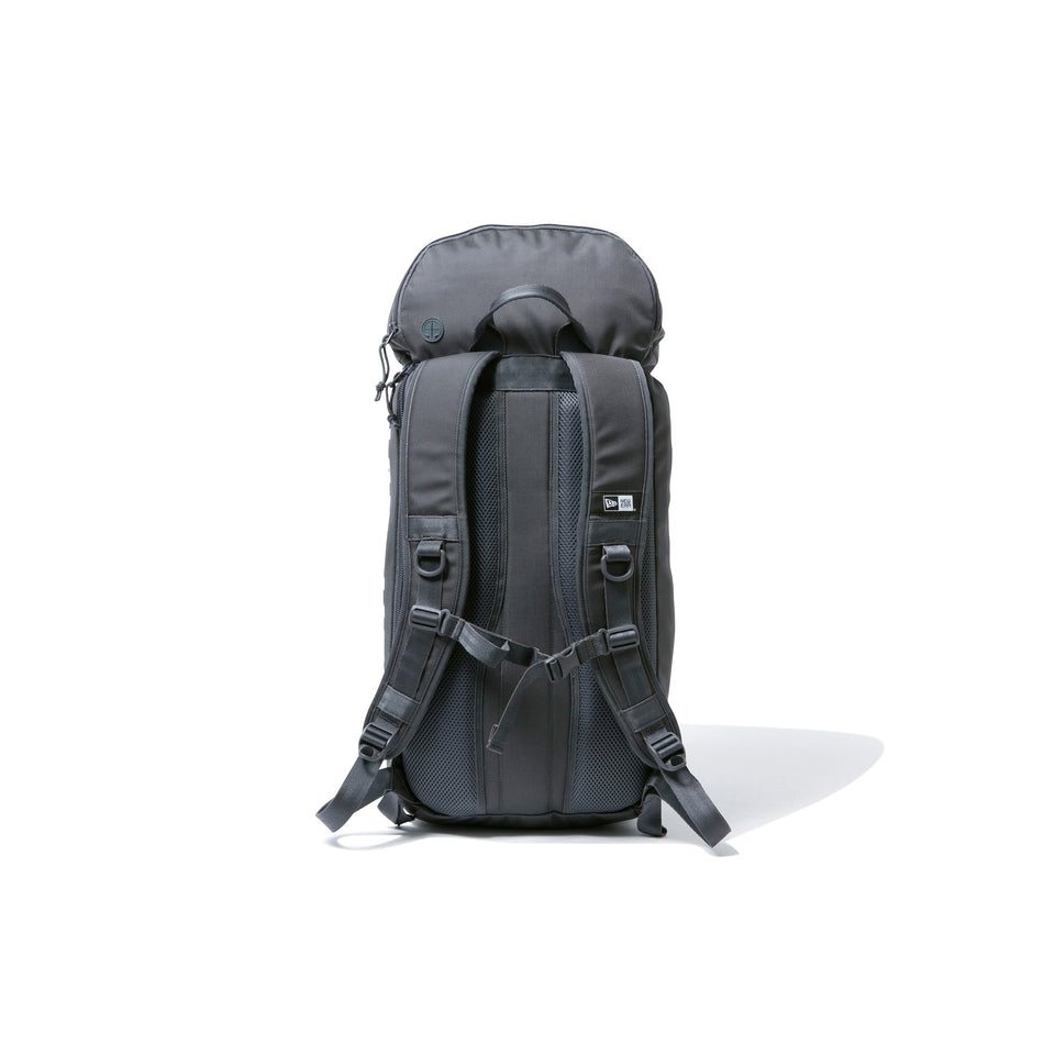 ラックサック 35L プリントロゴ グラファイト × ホワイト