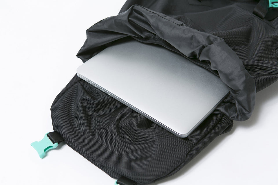 ラックサック 35L ブラック/ミントブルー