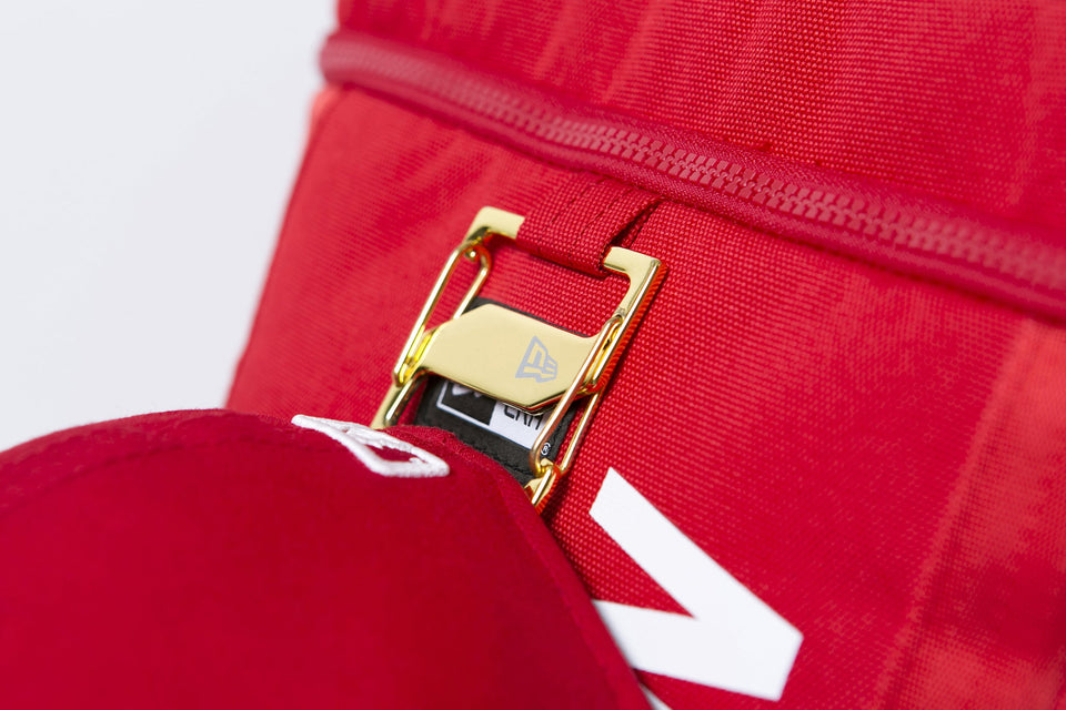 ボックスパック ミディアム 25L プリントロゴ レッド × ホワイト
