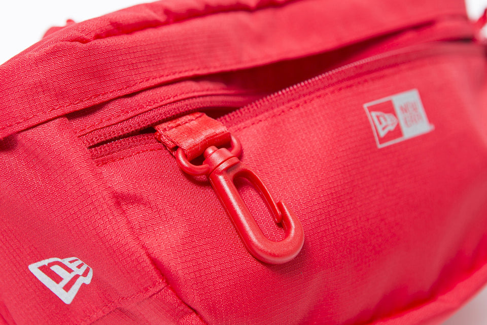 エクスプローラーウエストバッグ 3L レッド