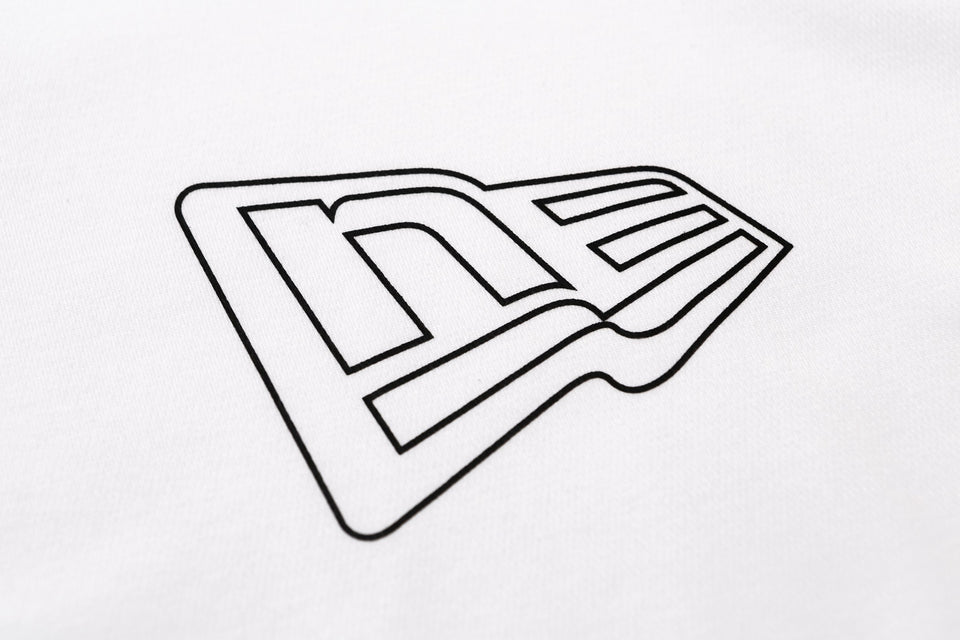 長袖 パフォーマンス Tシャツ アウトラインフラッグ & ワードマークスリーブ ホワイト 【NEW ERA WORKOUT】