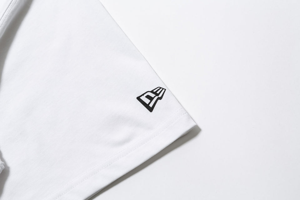 パフォーマンス Tシャツ スクエアニューエラ ロゴ ホワイト 【NEW ERA BASKETBALL】