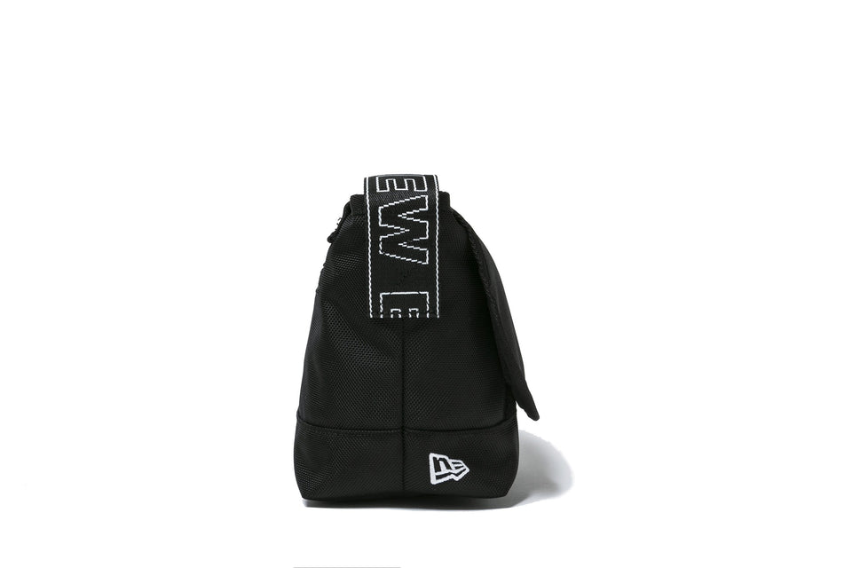 ショルダーバッグ ミニ 3.5L ニューエラワードマークテープ ブラック 【NEW ERA WORKOUT】