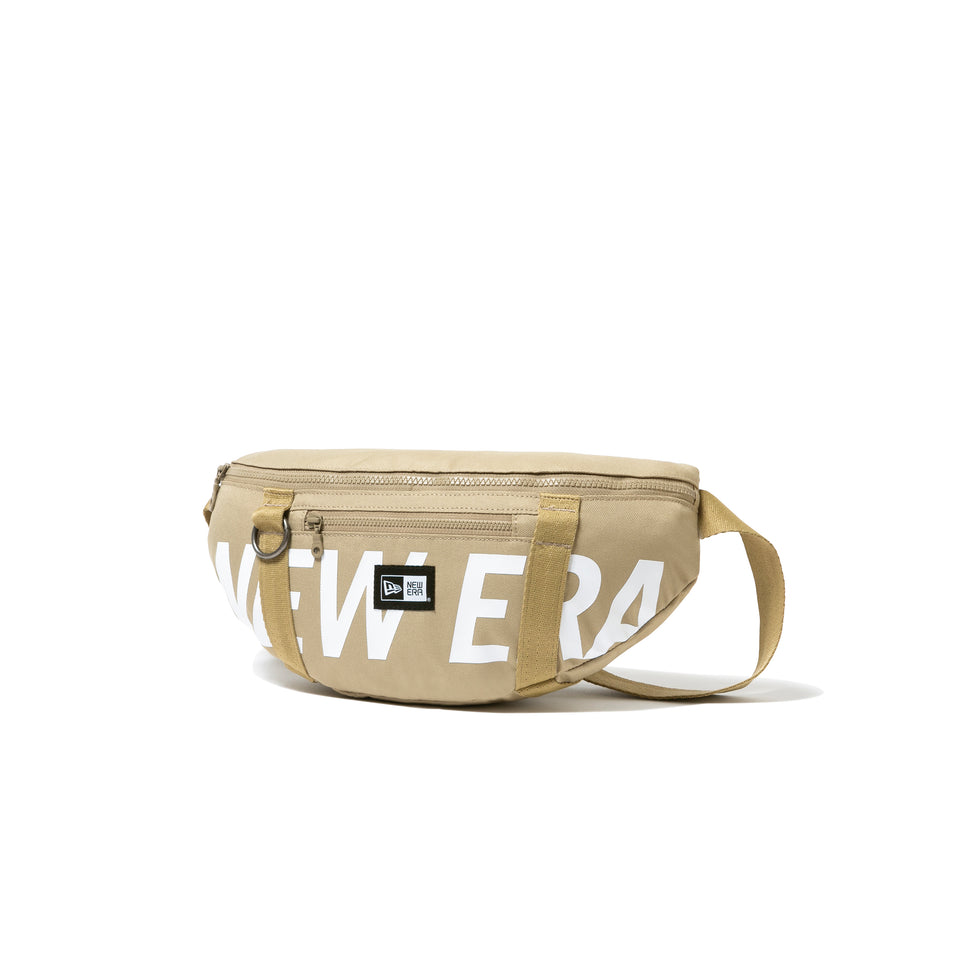 ウエストバッグ 2L プリントロゴ ベージュ　×ホワイト