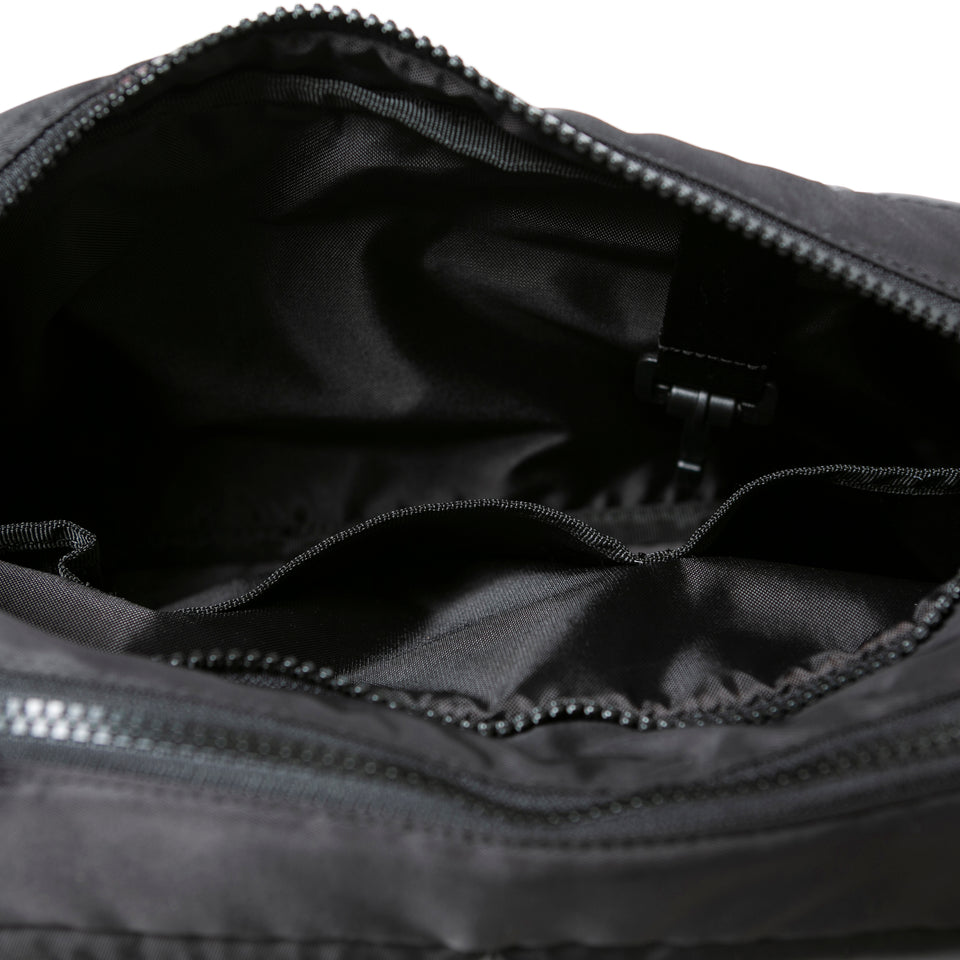 スクエア ウエストバッグ 7L ロゴテープ　ブラック