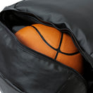 スポーツパック 31L プリントロゴ　ブラック　×　ホワイト