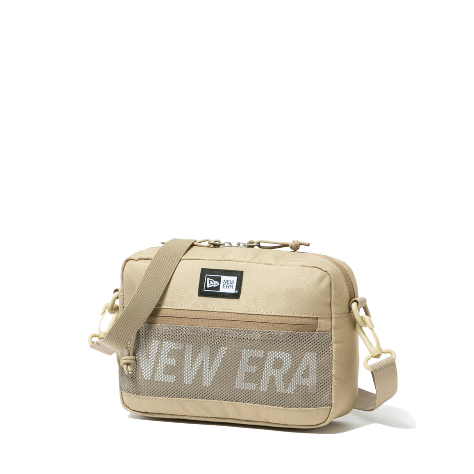 ショルダーポーチ ラージ 2L プリントロゴ ベージュ　×　ホワイト