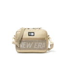 ショルダーポーチ ラージ 2L プリントロゴ ベージュ　×　ホワイト