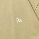 長袖 パフォーマンス Tシャツ リア ニューエラワードマーク カーキ 【NEW ERA WORKOUT】