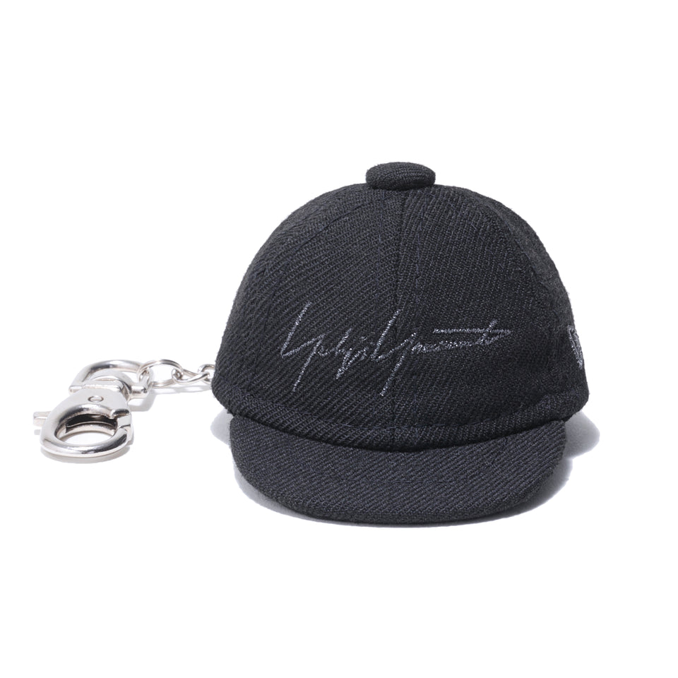 キャップキーホルダー Yohji Yamamoto SS21 シグネチャーロゴ ブラック × メタリックブラック