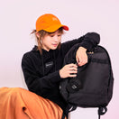 キャップキーホルダー AI TAKAHASHI 高橋愛 スクエア NEW ERA ブラック