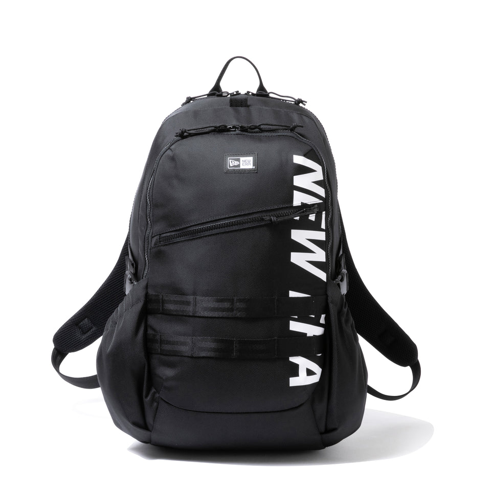 アーバンパック 33L プリントロゴ ブラック × ホワイト