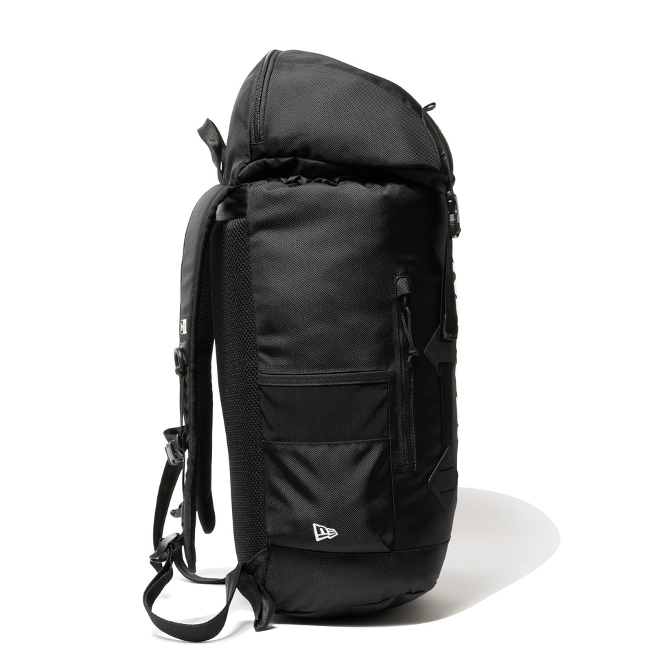 ラックサック 35L プリントロゴ ブラック × ホワイト