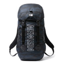 ラックサック 35L プリントロゴ アウトライン タイガーストライプカモネイビー