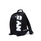 デイパック 22L NYC チャンキーロゴ ブラック × ホワイト