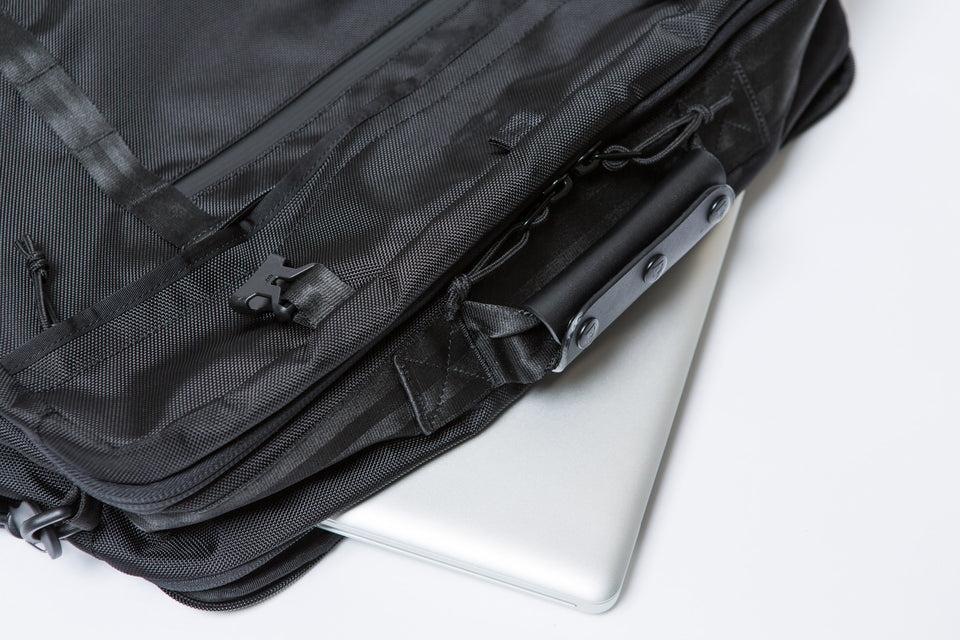 【アーバン ユーティリティ コレクション】スリーウェイ トラベルバッグ 33L ブラック