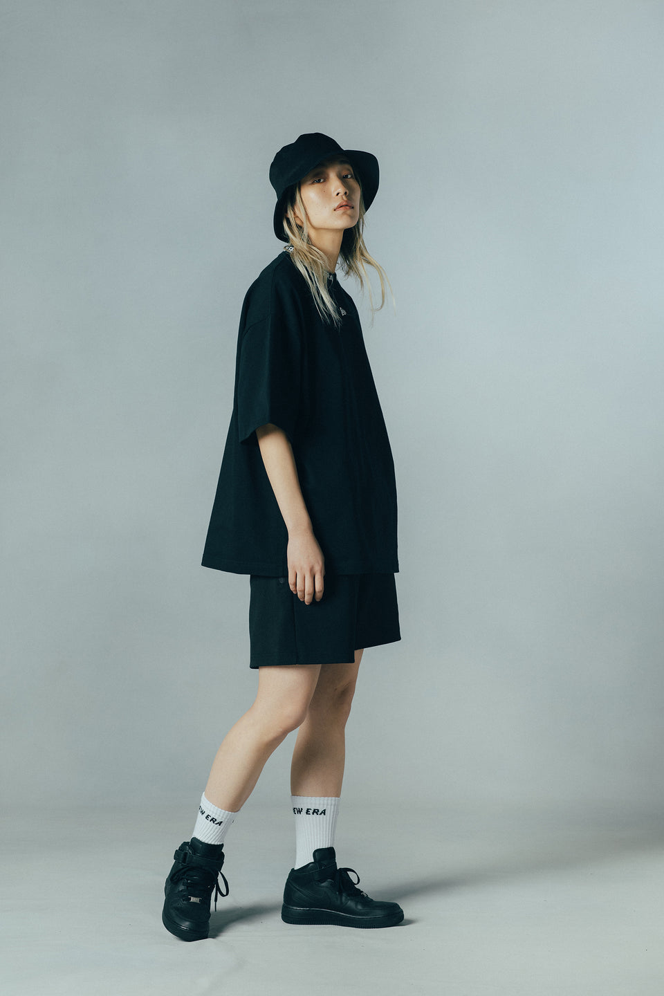 ポンチ ショートパンツ NEW ERA BLACK LABEL ブラック