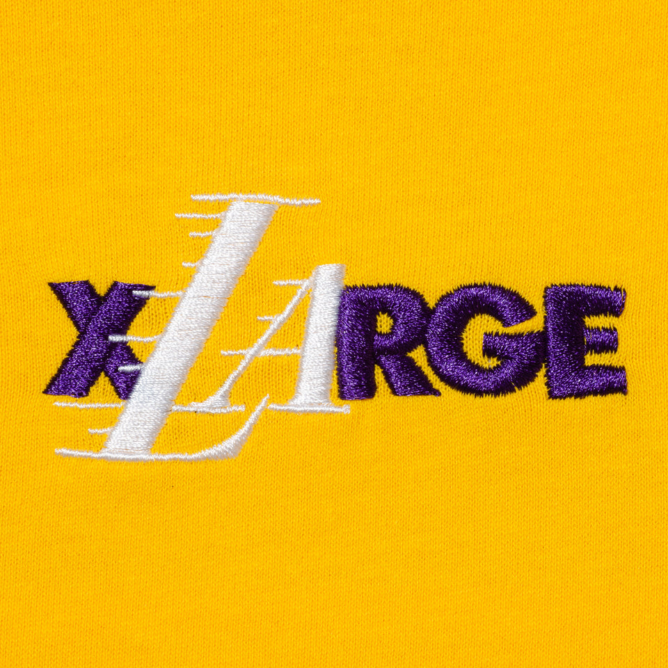 長袖 コットン Tシャツ XLARGE x NBA ロサンゼルス・レイカーズ イエロー レギュラーフィット