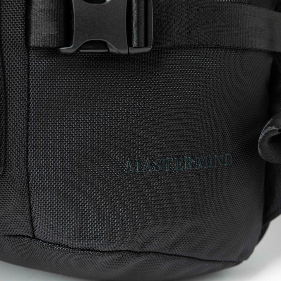 キャリアパック 35L mastermind JAPAN マスターマインド・ジャパン ブラック × ブラック