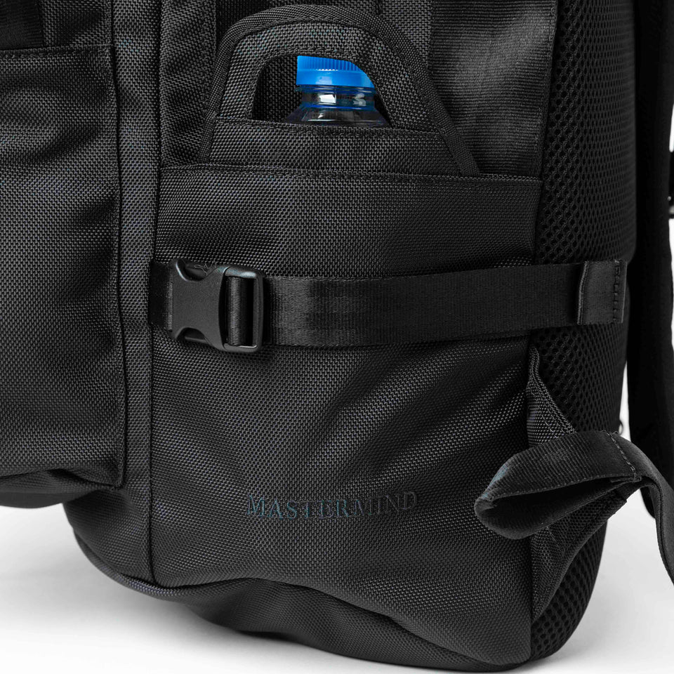 キャリアパック 35L mastermind JAPAN マスターマインド・ジャパン ブラック × ブラック
