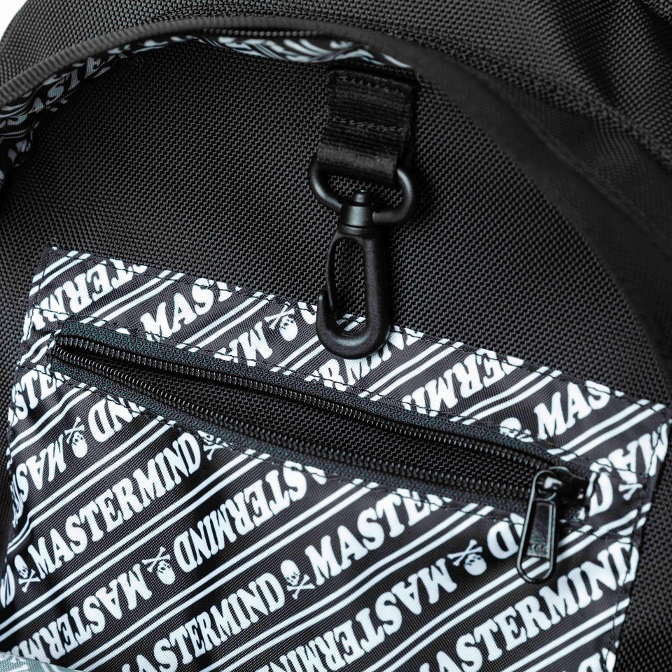 キャリアパック 35L mastermind JAPAN マスターマインド・ジャパン ブラック × ブラック