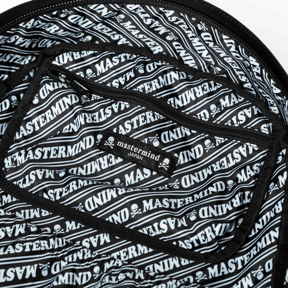キャリアパック 35L mastermind JAPAN マスターマインド・ジャパン ブラック × ブラック